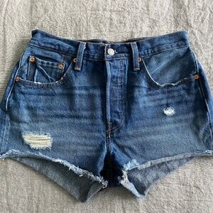 Levi’s 501 High Rise Cut-Off Jean Shorts 27